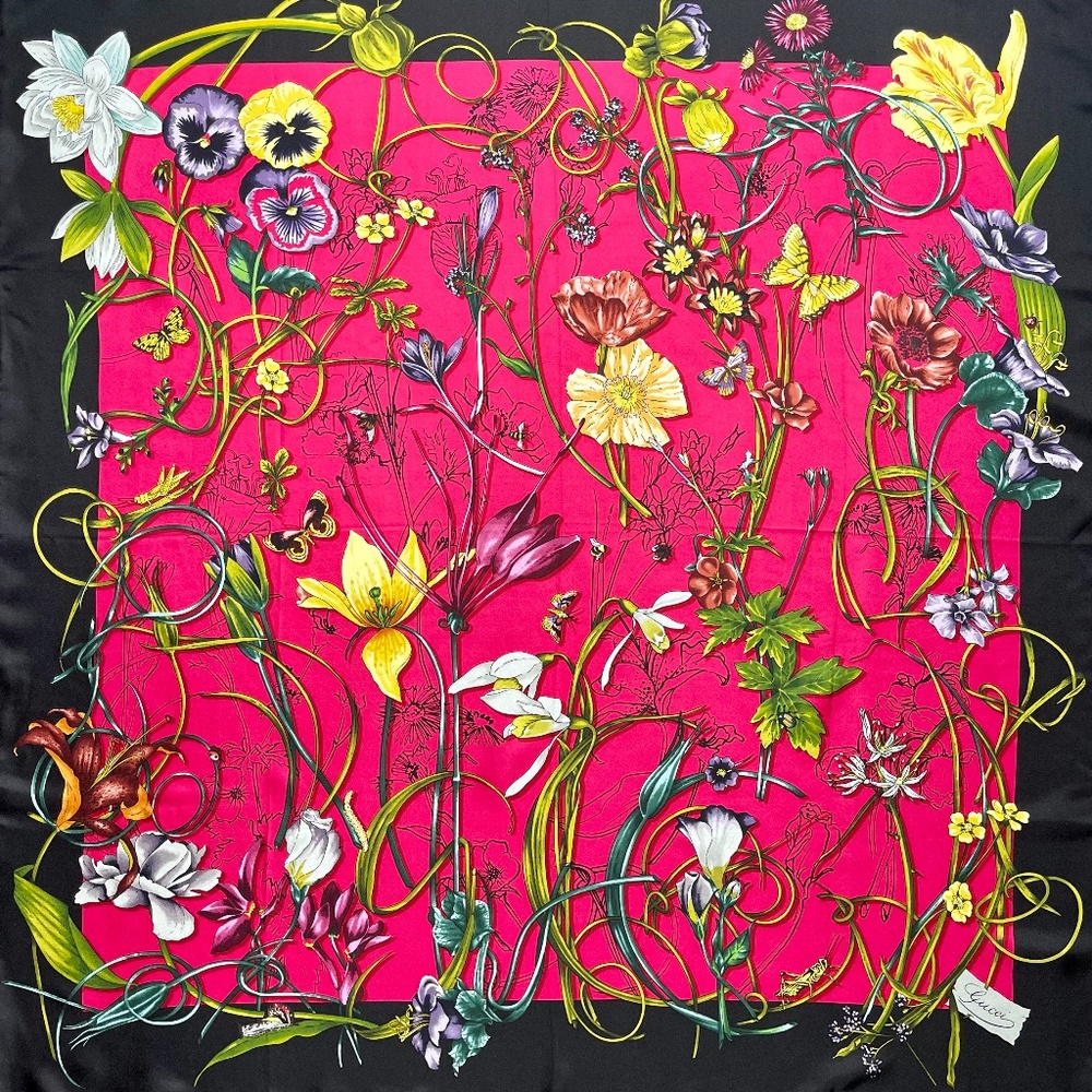 New Gucci Scarf Flora Infinity Print Silk Scarf Wrap with Gucci Gift Box
